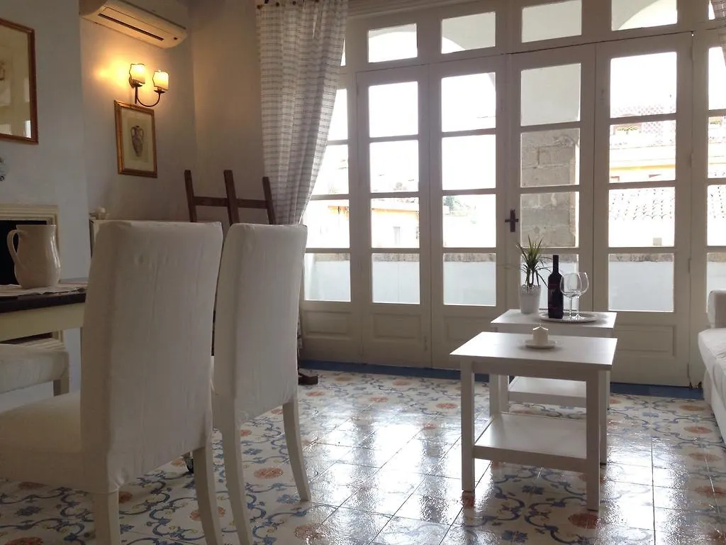 L'Atelier Del Pittore Apartment 陶尔米纳